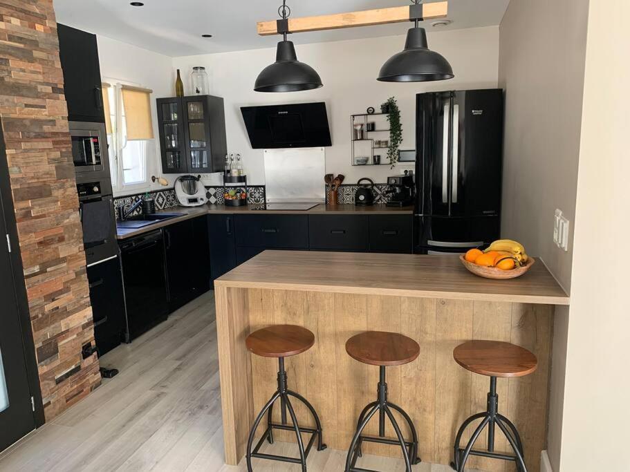 Villa Familiale 9 Pers Cabries Entre Aix Et Marseille 5 Min Gare Aix Tgv 15 Min Aeroport Mp Exterior photo